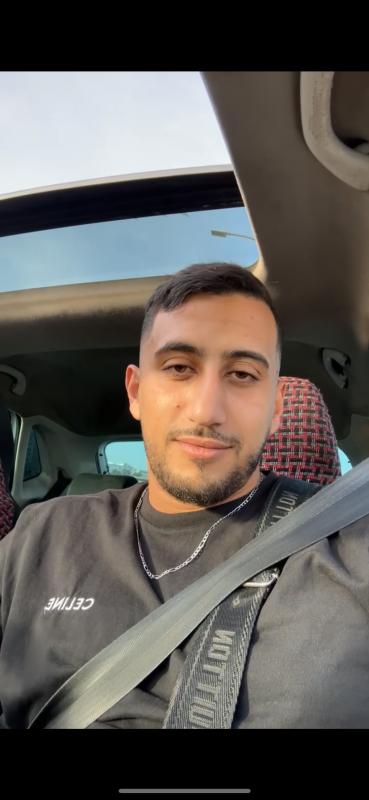Mohamed 25 ans Aix les Bains