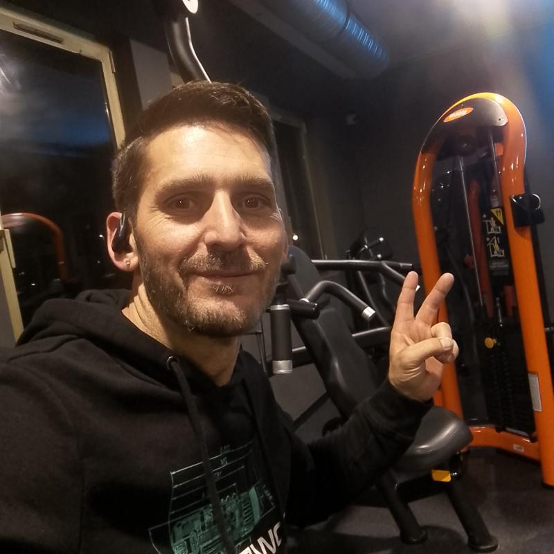 Miguel  46 ans Émerainville