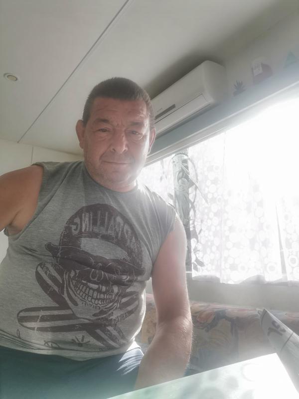 Bruno  57 ans Onesse et Laharie