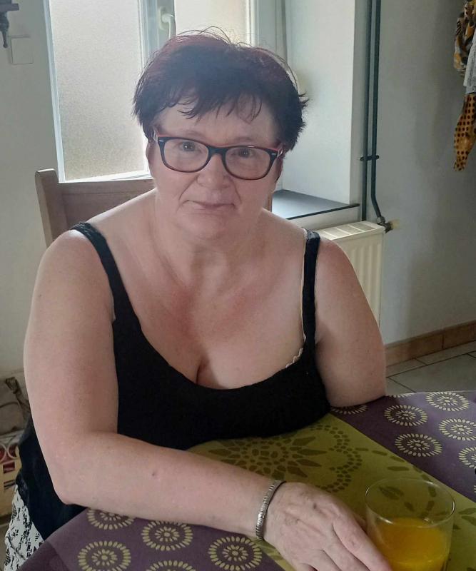 Muriel  61 ans Avesnelles