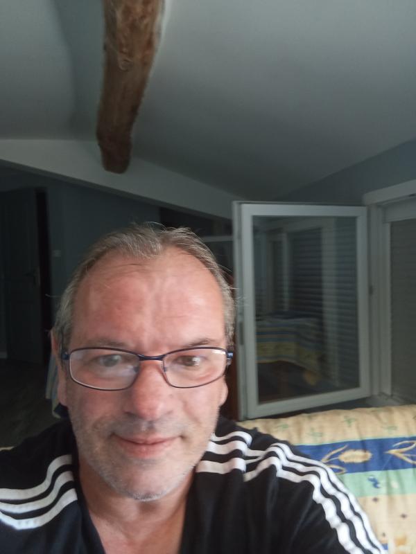 laurent 57 ans Bourg en Bresse