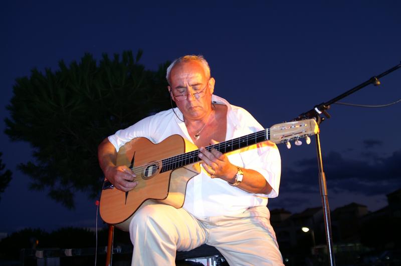 Thierry 76 ans Roquefort des Corbières