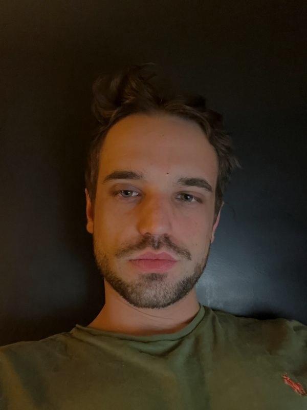 Pierre-Emmanuel 32 ans paris 16eme arrondissement