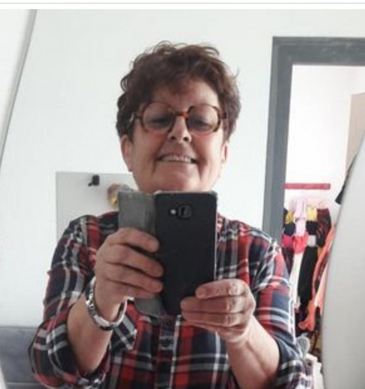 Patricia  66 ans Mindin