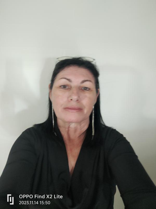 Isabelle  57 ans Manosque