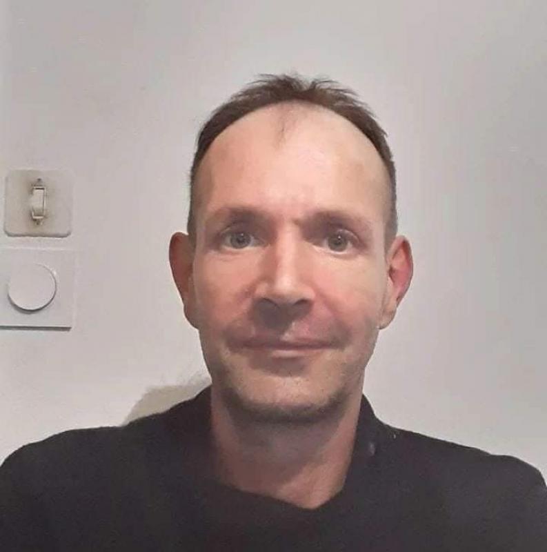 Jérôme  48 ans Châteauroux