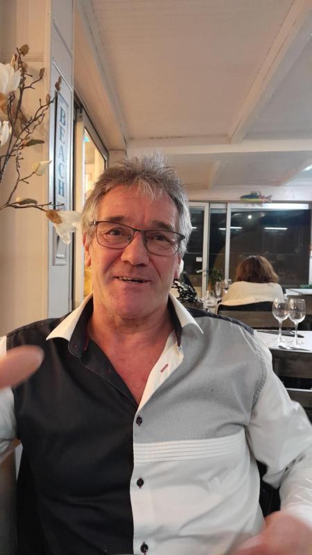 denis 59 ans Port de Bouc