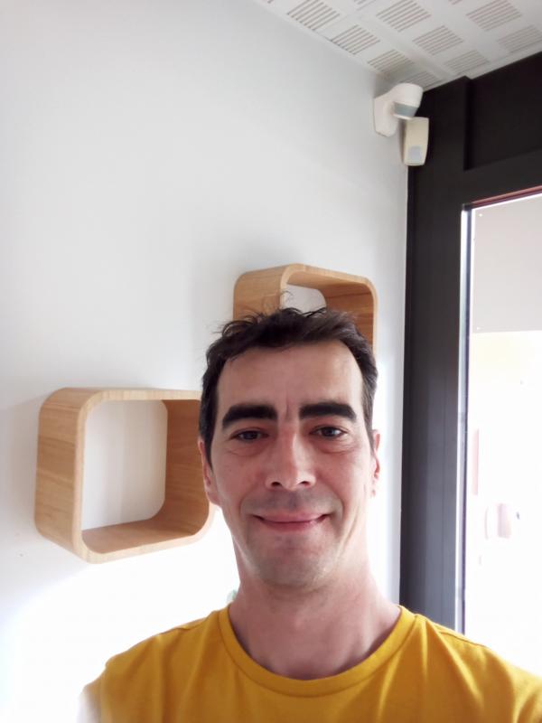 Alex 42 ans Saint Vincent de Mercuze