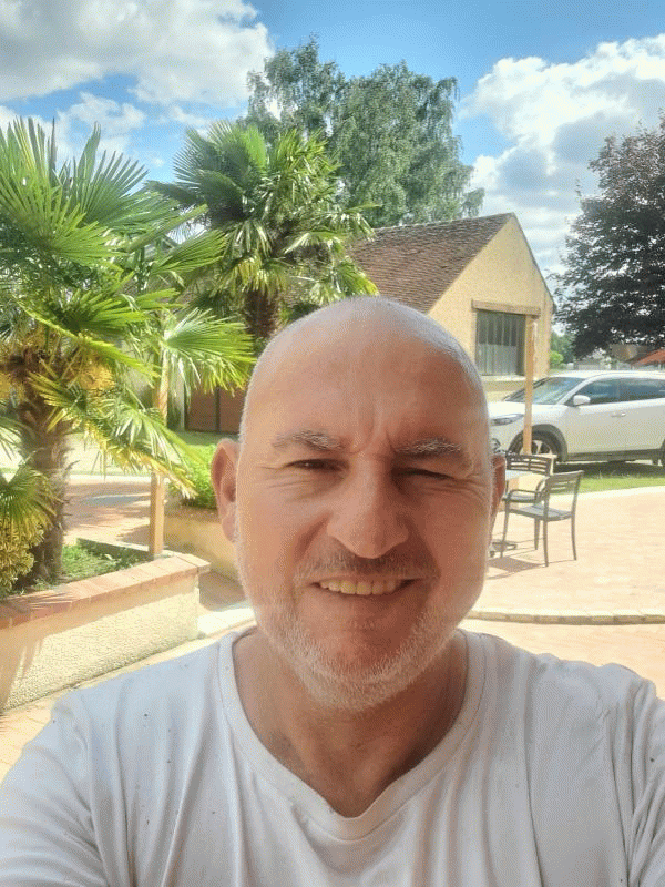 Fred 48 ans Quiers sur Bézonde