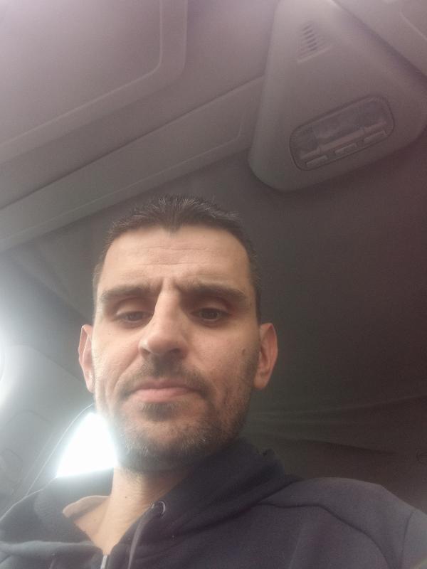 Stephane  35 ans Castres