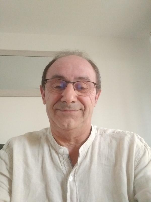 Francis  63 ans Albi