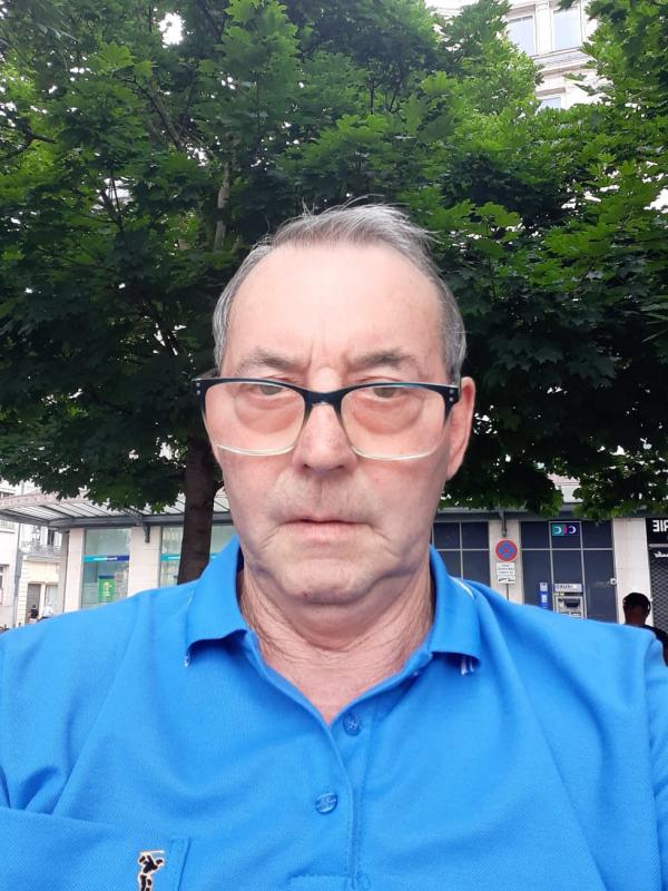 gilles 71 ans Troyes