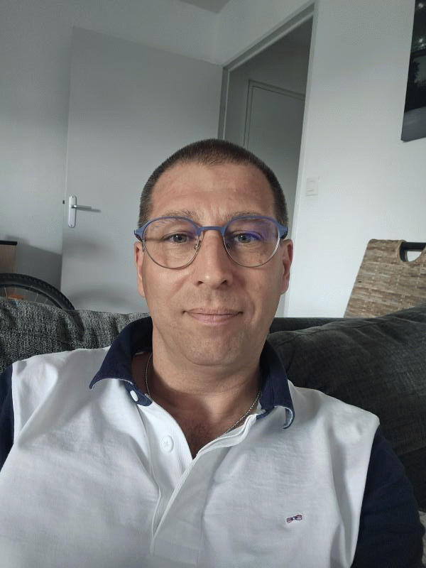 Emmanuel  51 ans Ruaudin