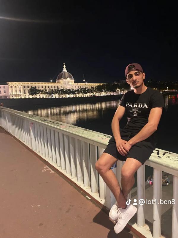 Lotfi 25 ans lyon 3eme arrondissement