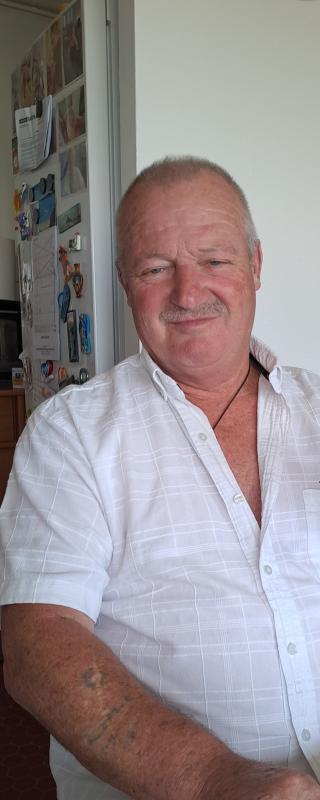 Emmanuel  61 ans Metz