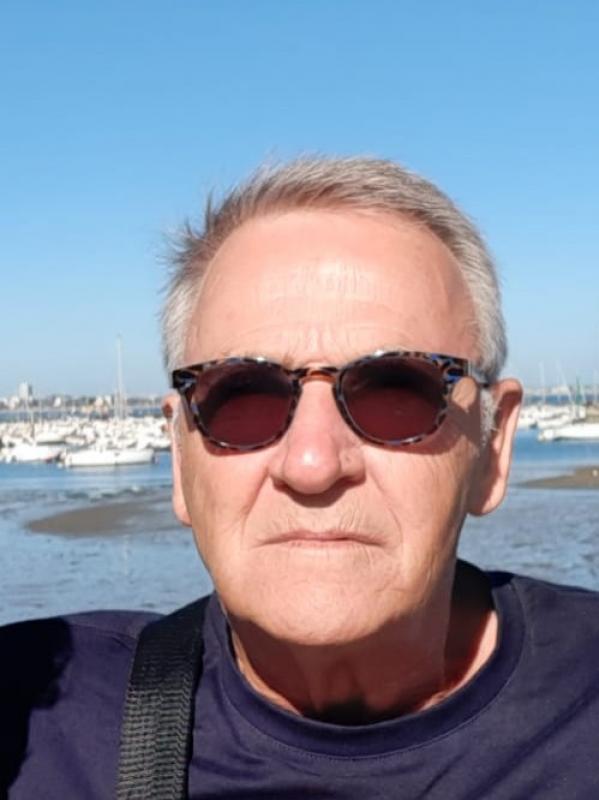 Daniel  62 ans Provins