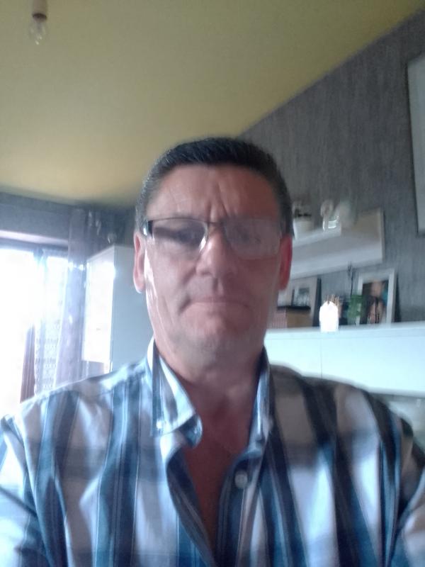 Didier  59 ans Villeneuve sur Yonne