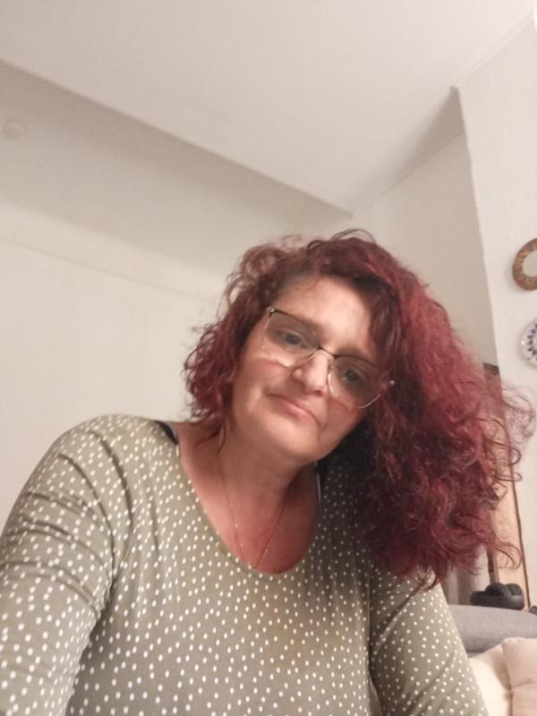 Valérie  54 ans Nîmes