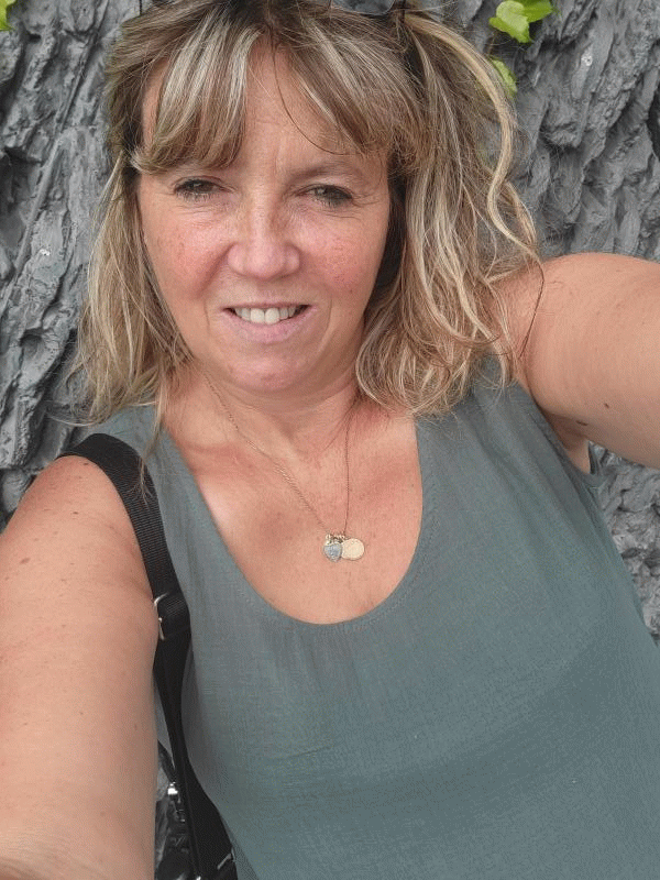 Edwige  54 ans Thorigny sur Marne