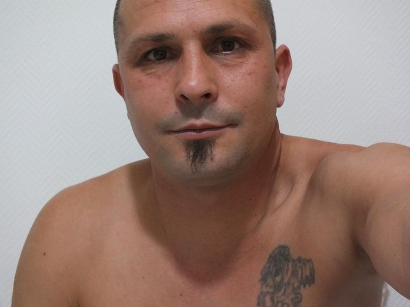 Chris 35 ans Embrun