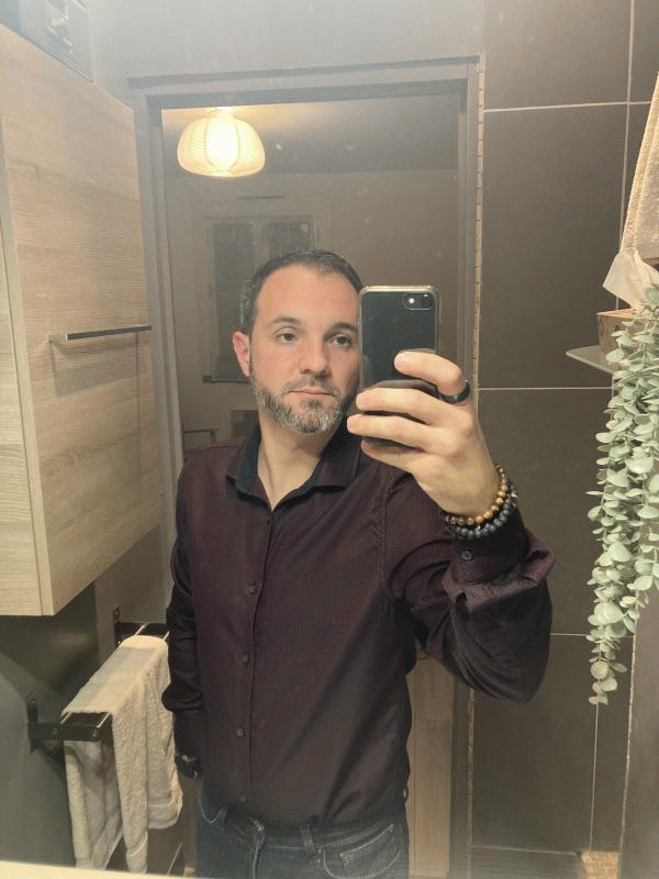 Nico  38 ans Orléans