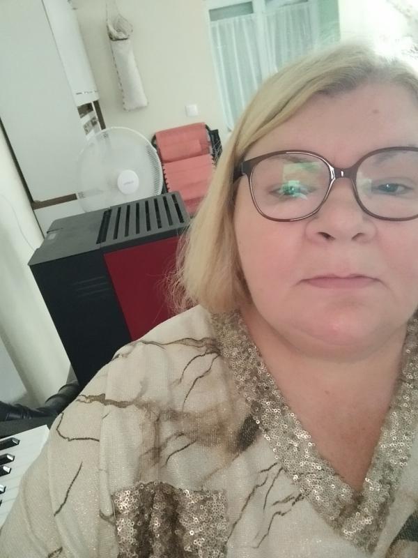 Nathalie  59 ans Saint Quentin