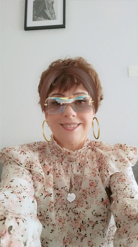 Martine  64 ans Rives