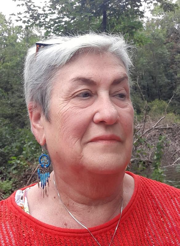 Marie  66 ans Évry