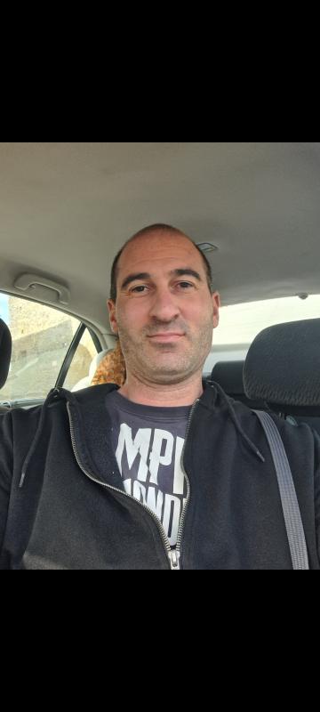 Alex 38 ans Saint Brieuc