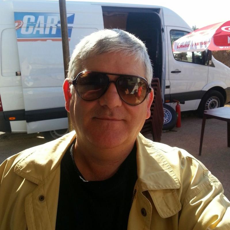 Chris  65 ans marseille 8eme arrondisse