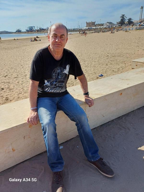 Philippe  62 ans Chartres de Bretagne