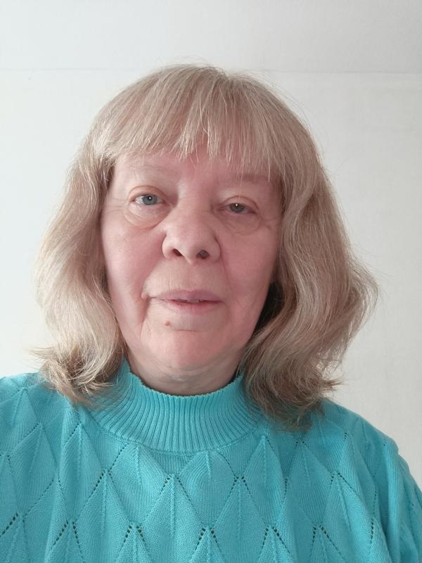 Edwige  63 ans Amiens