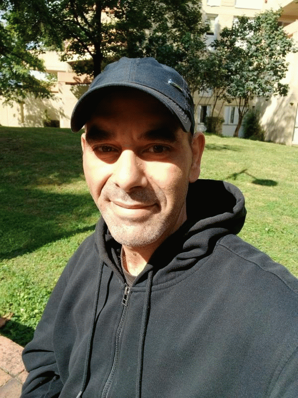 Ramzi  45 ans paris 18eme arrondissement