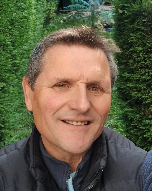 Jean-Luc  62 ans Bordeaux