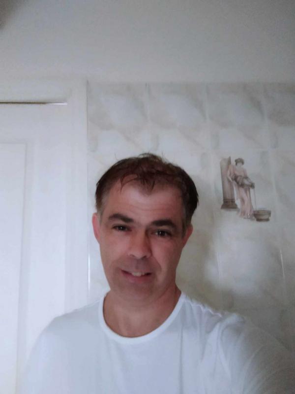 David  44 ans La Roche Derrien