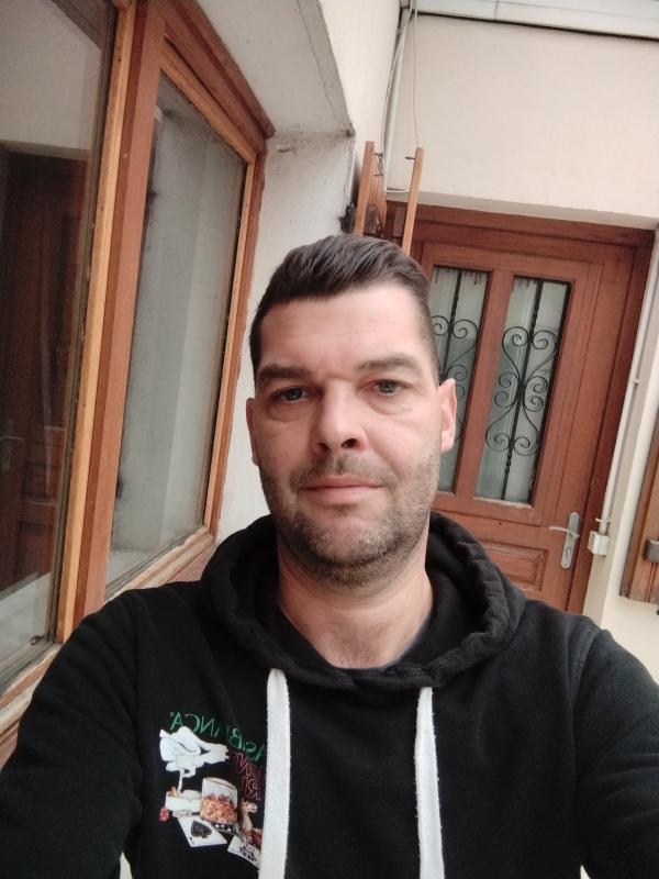 Laurent  41 ans Beaumont sur Oise