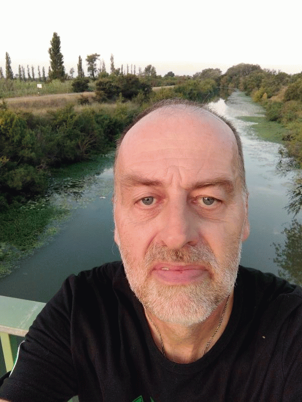 Chris 59 ans Générac