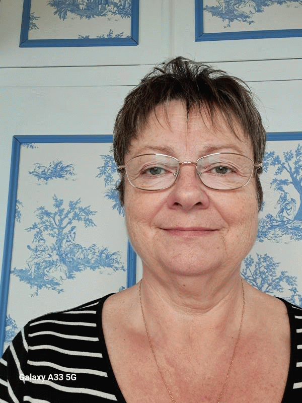 Chantal  65 ans Troyes