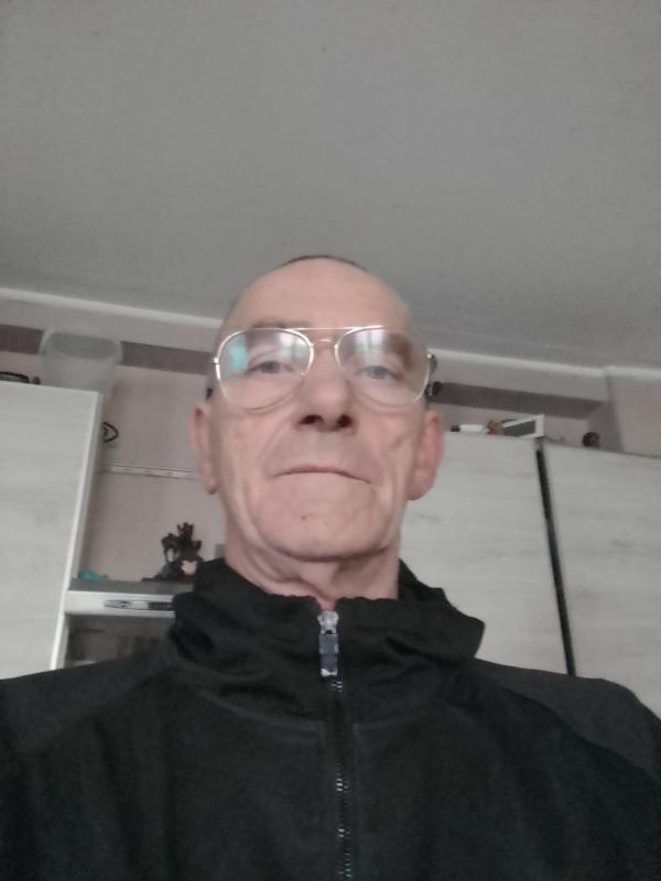 Bruno  62 ans Hautmont