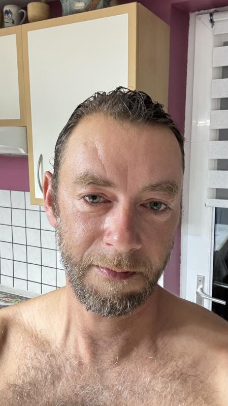 Alex 43 ans Erstein