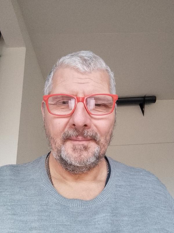 Didier  61 ans Belleville