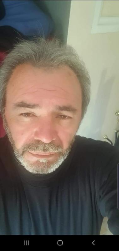 Dimitri  52 ans Leucate