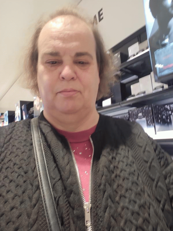 Valérie  57 ans Champcueil
