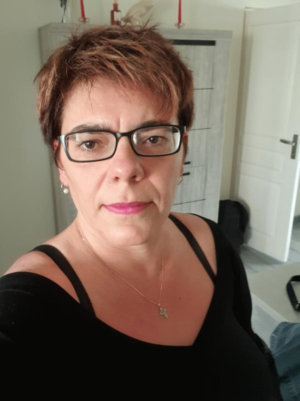 Nathalie  47 ans Charmois devant Bruyères