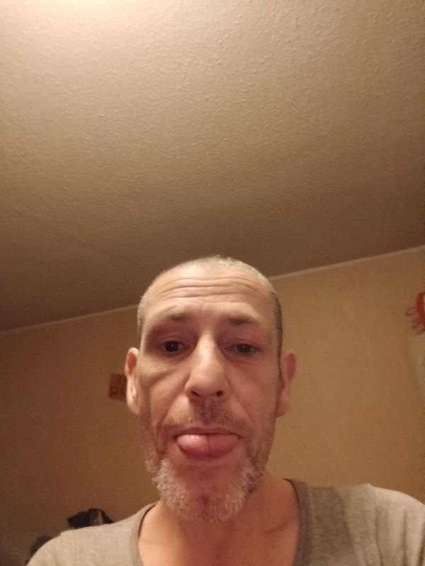 Parker  38 ans Quimper