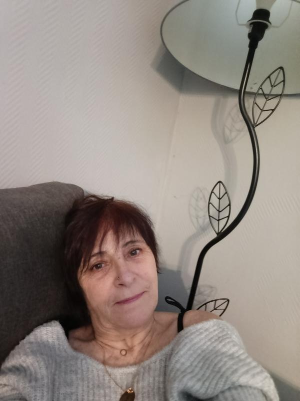 Pascale 59 ans Gençay