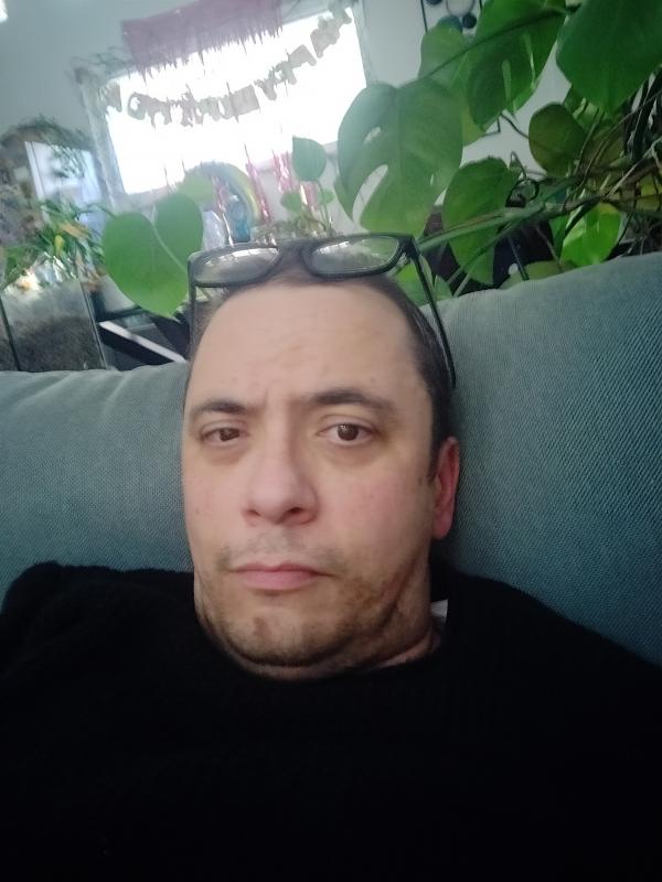 Luca 47 ans Puttelange lès Thionville