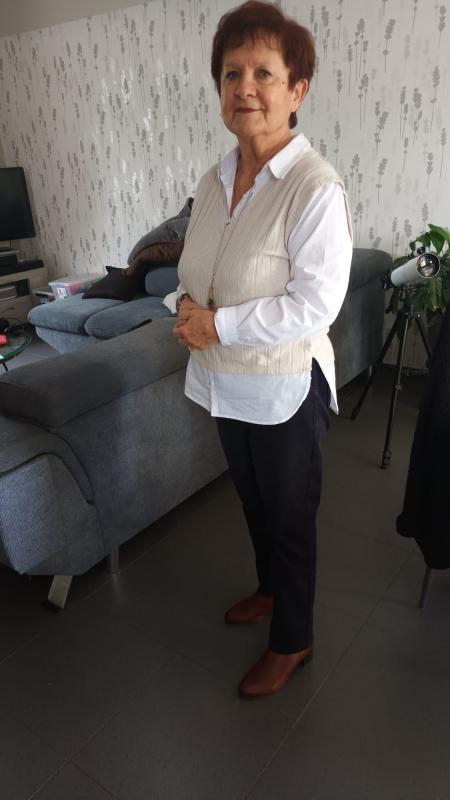 Nicole  74 ans Angers