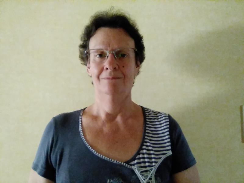 Clara  61 ans Saint Marc la Lande