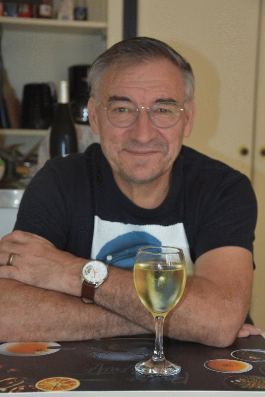 Laurent  58 ans Saint Georges des Sept Voies